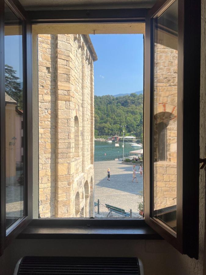 Apartment In Central Square With Lake View Ленно Екстер'єр фото