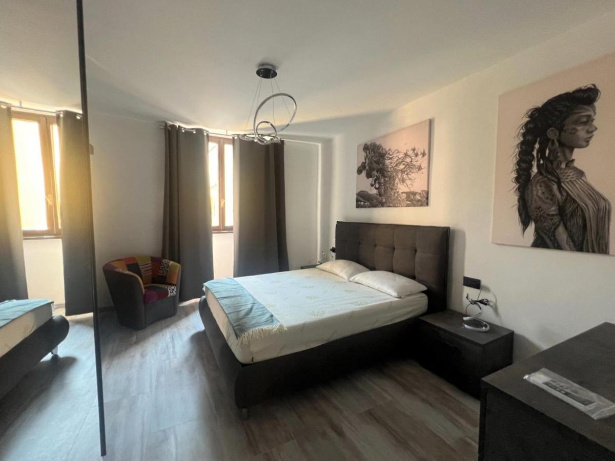 Apartment In Central Square With Lake View Ленно Екстер'єр фото